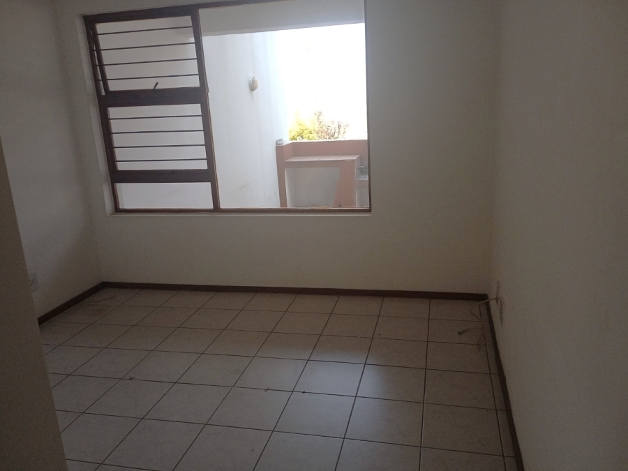 To Let 1 Bedroom Property for Rent in Kosmos North West